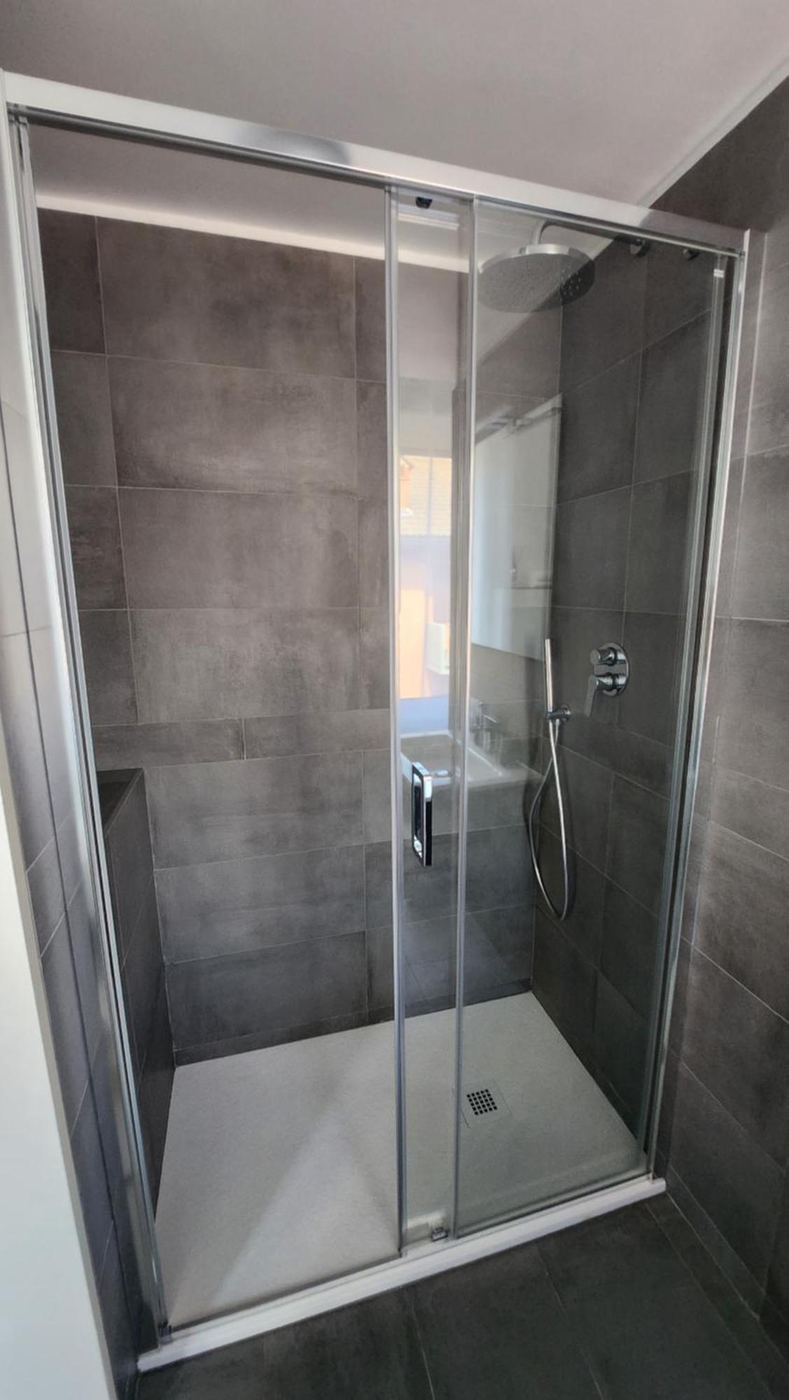 Comfort Accommodation Room بيرغامو الغرفة الصورة